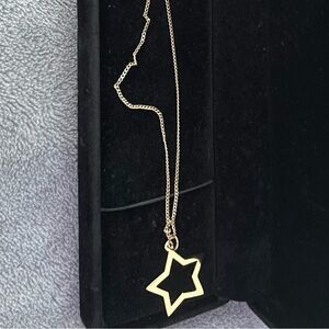 Gold Star Pendant Necklace